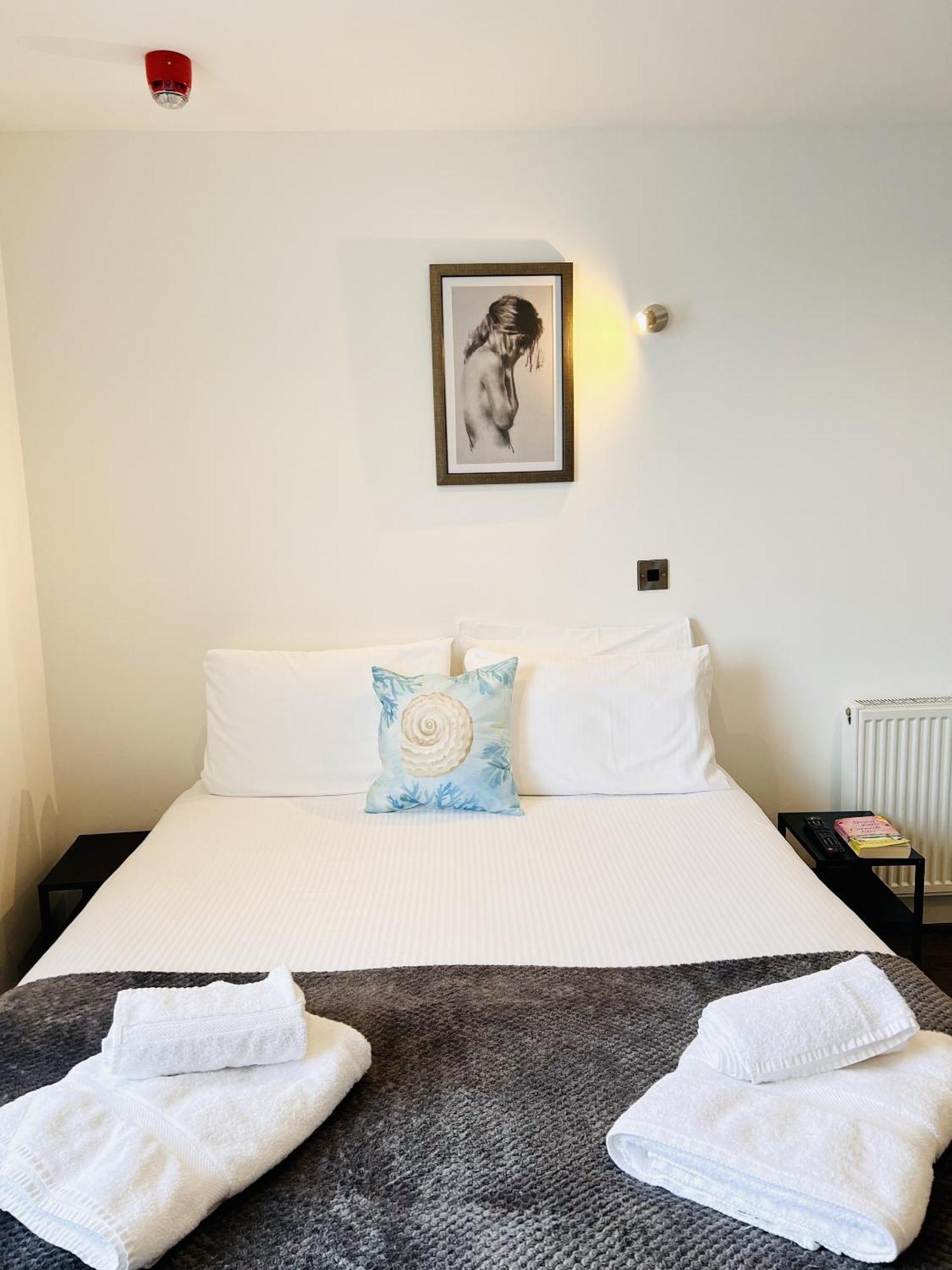 Foxhouse Studio Apartments Плаймаут Номер фото